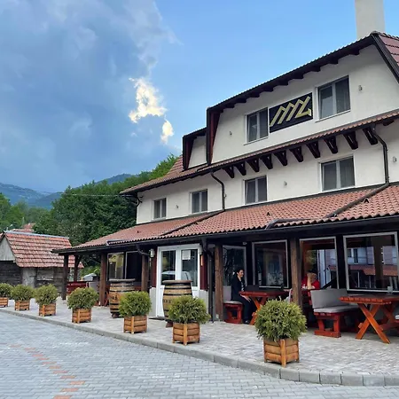 4 Vodenice krevet i doručak 3*